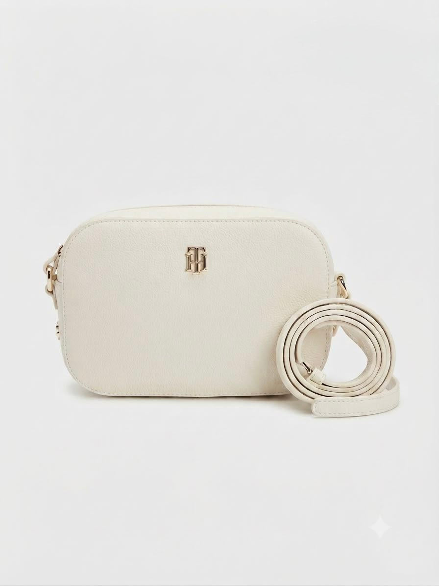 Bolsa Crossbody Tommy Hilfiger Crema con Solapa