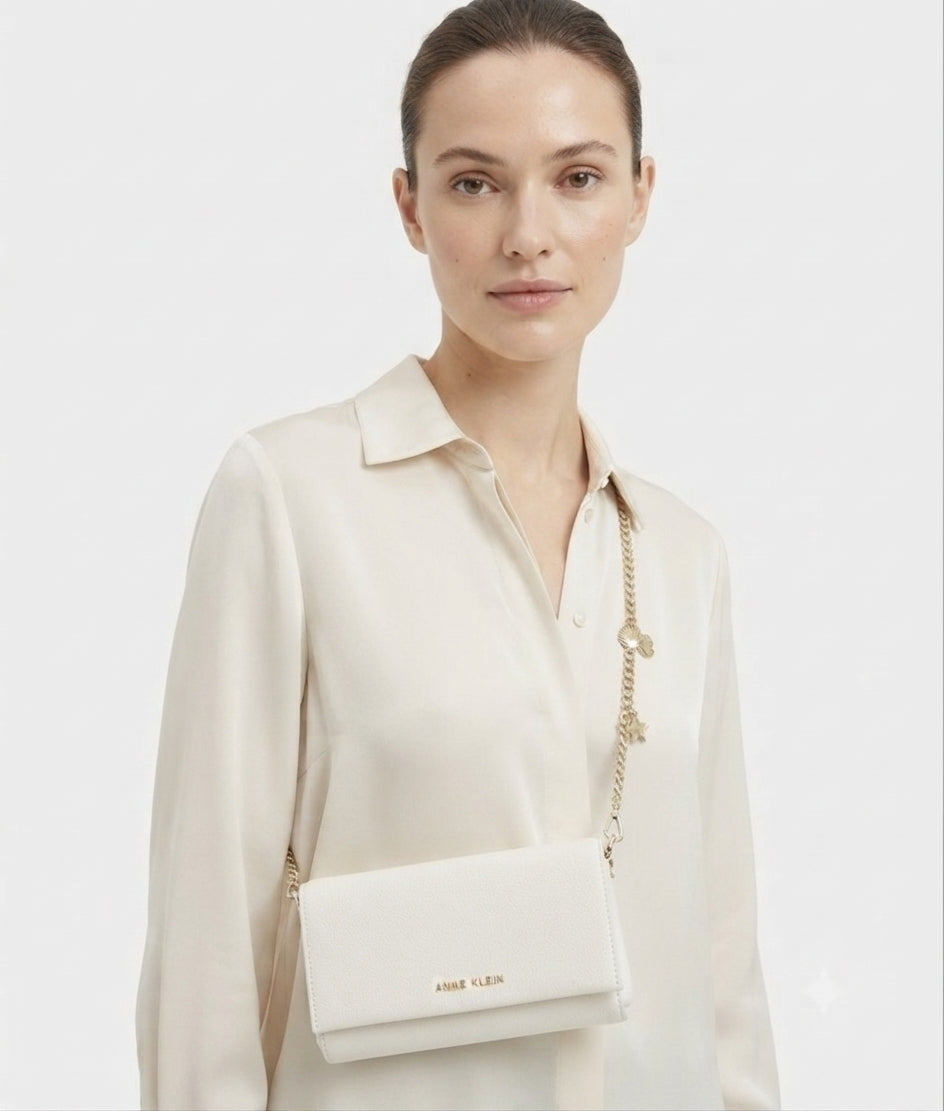 Anne Klein Bolsa Clutch Blanca con Cadena Dorada