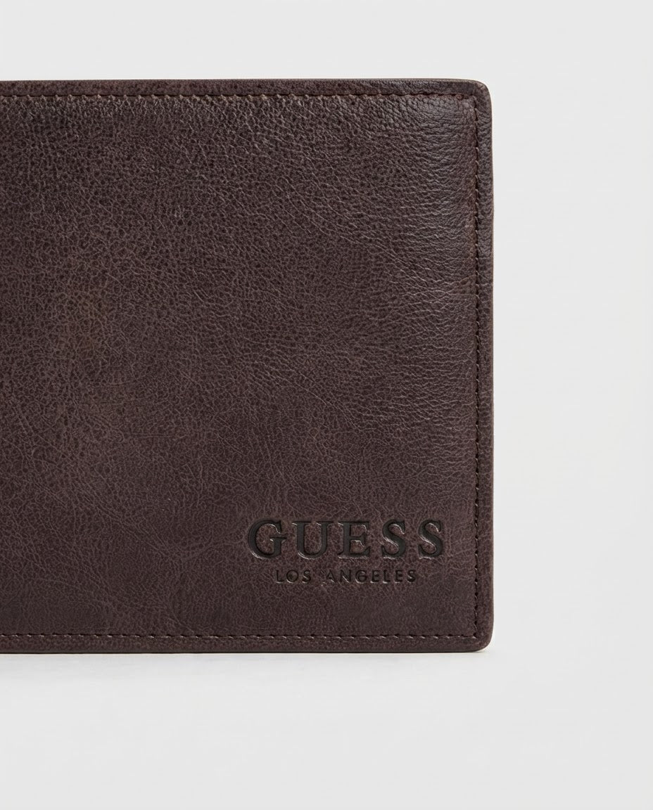 Guess Cartera Bifold para Hombre Color Café