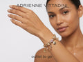 Adrienne Vittadini Pulsera Charms Perlas Dorada