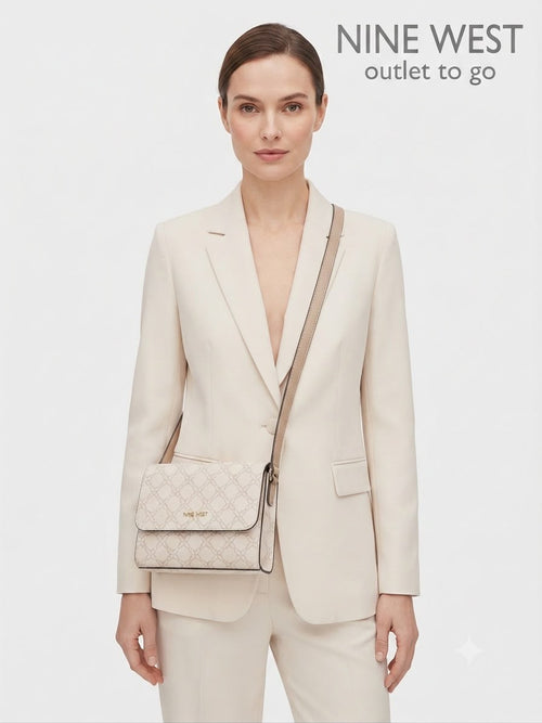 Bolsa Crossbody Nine West Monograma Crema con Solapa